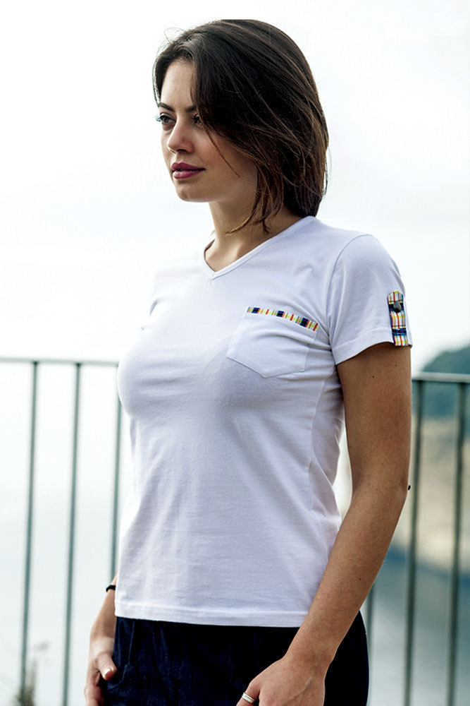 Woman's T-shirt with chest pocket