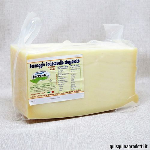 Matured Caciocavallo Cheese 900 g