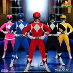 ⠀⠀ PREORDINE - Mezco One:12 Collective Power Rangers Deluxe Action Figure Set